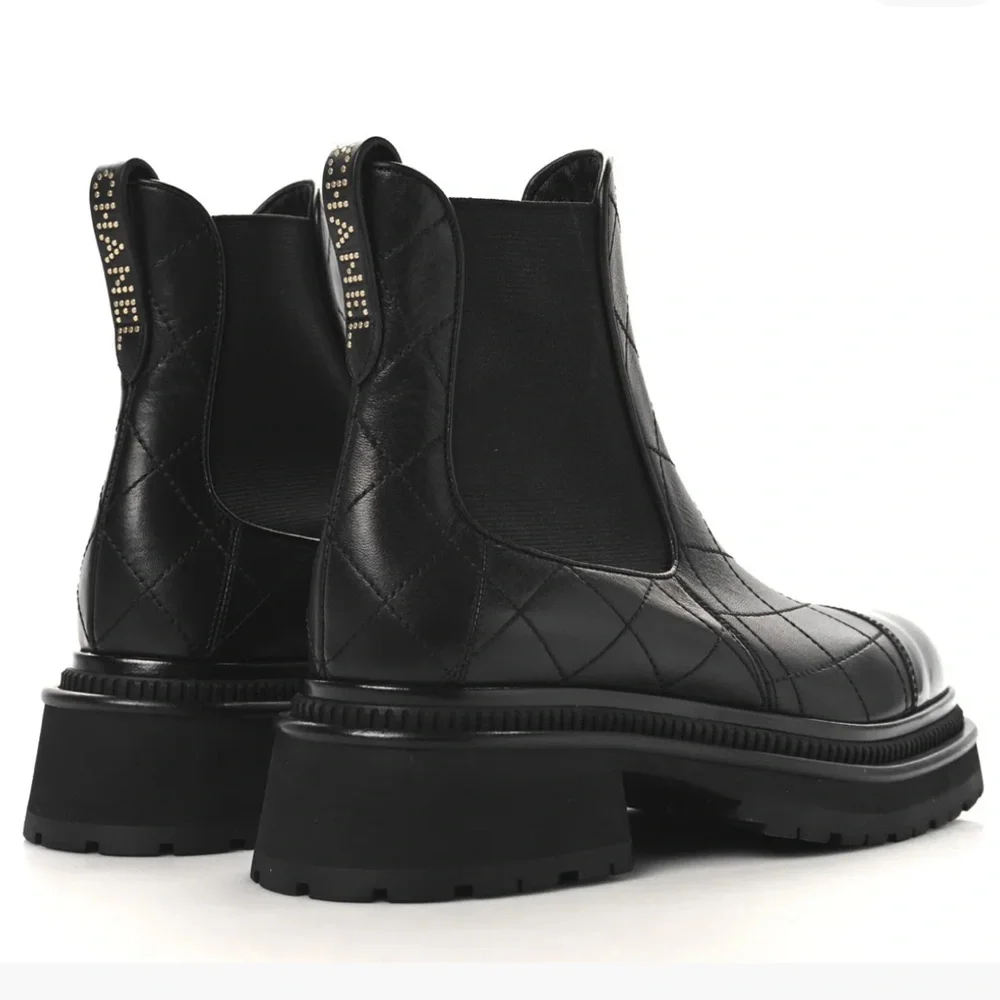 NIB Chanel Boots - Picture 2 of 10